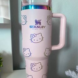 Hello Kitty 40z Stanley