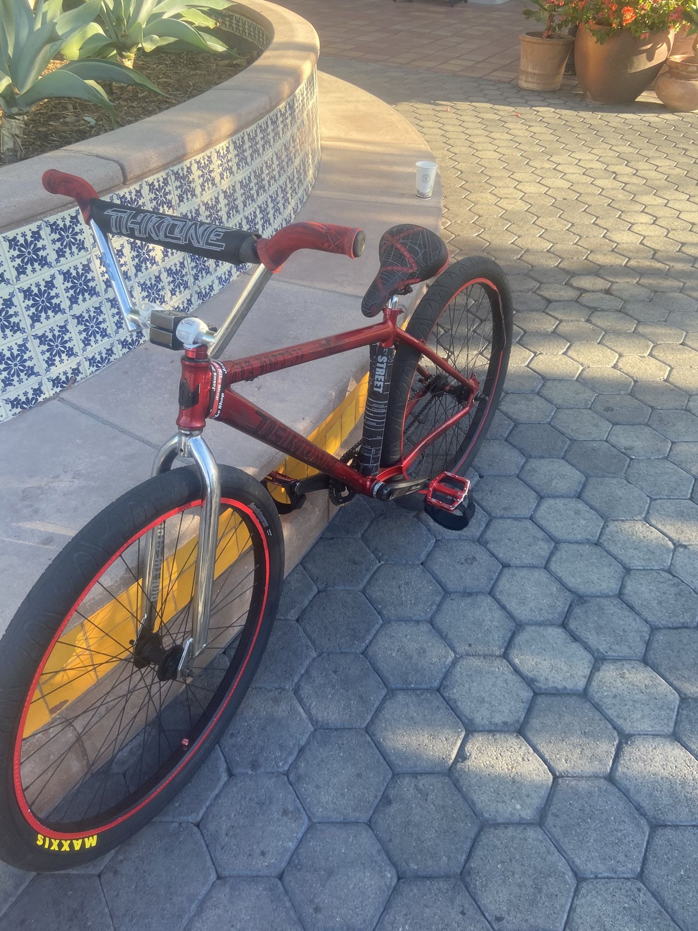 throne bike