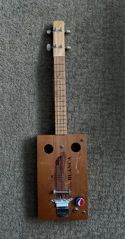 Ukulele/cigar box style