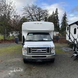 2017 Ford E-450 StarCraft