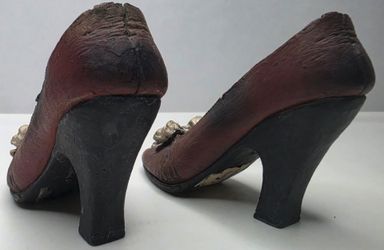 Vintage Miniature Red Shoe Figurines with Gold Bows