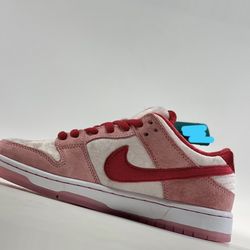 Nike Sb Dunk Low Strangelove Skateboards 31