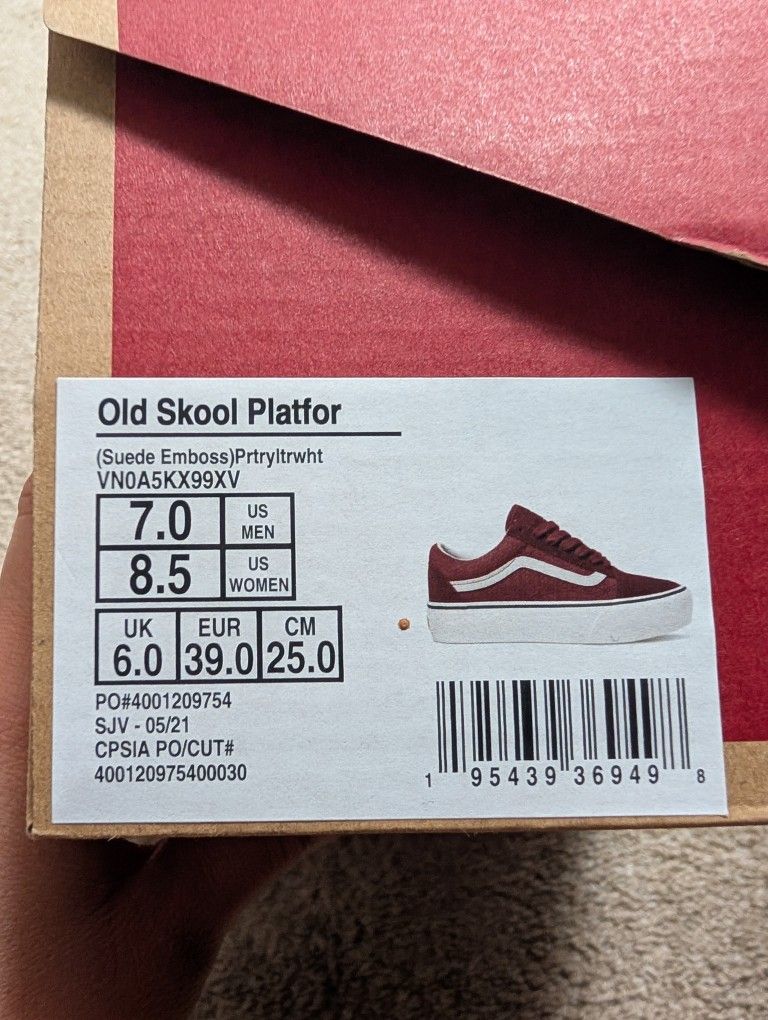 Vans Old Skool Platform Size 7.0 Men/8.5 Women Port Royale - Brand new in box