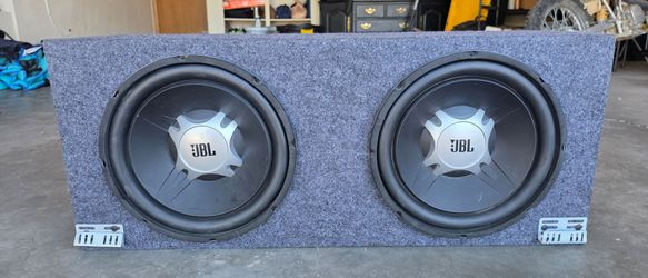 Dual 12" JBL GT5 Subwoofers in Carpeted Box