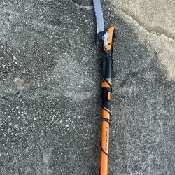 Fiskars 7 Feet to 14 feet Power-Lever Extendable Pole Saw and Tree Pruner