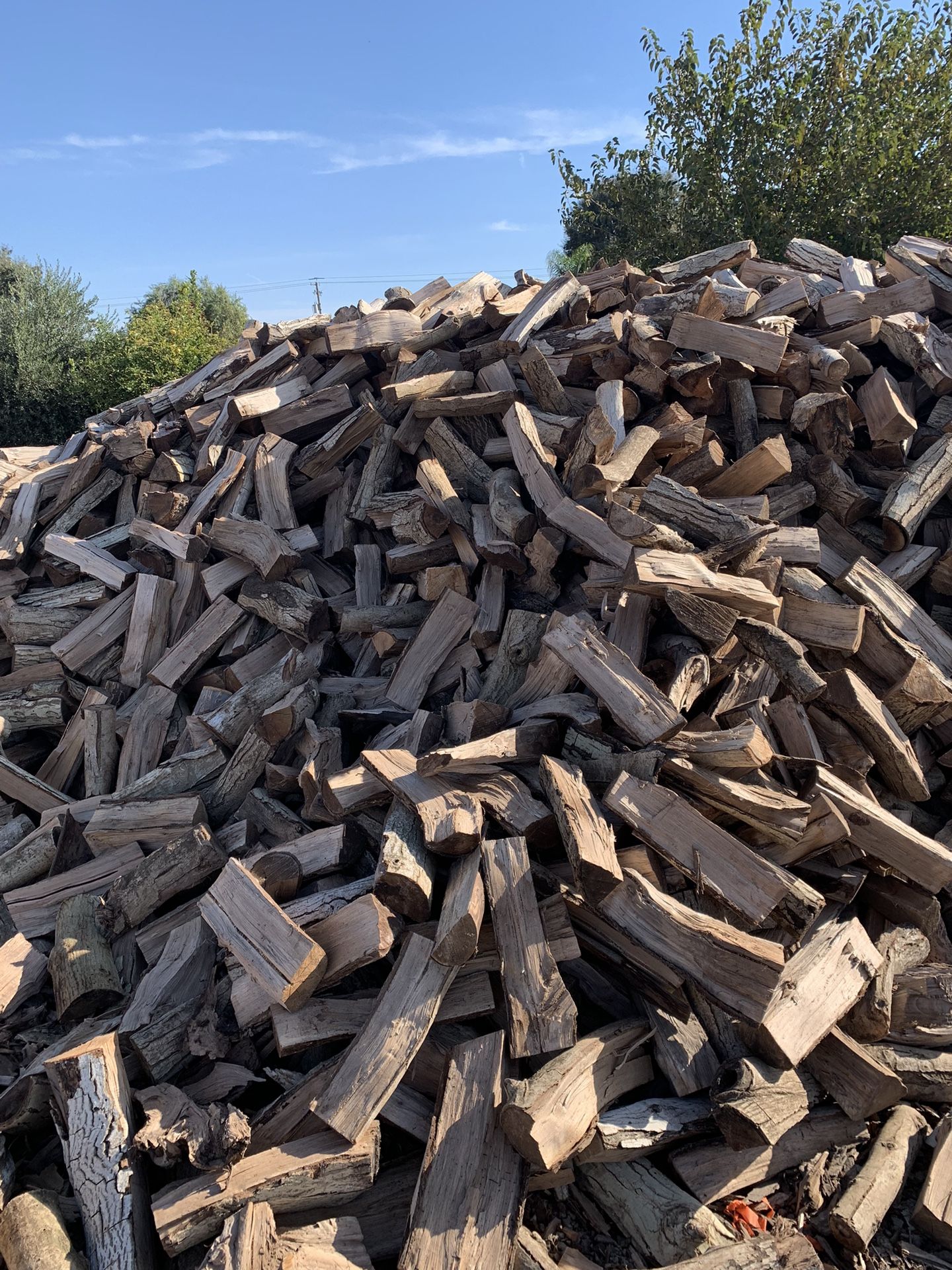 Seasoned Walnut Firewood