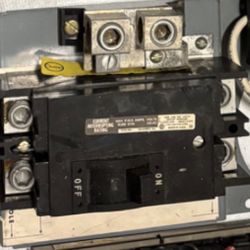 Square D 200 AMP Type Q2L Main Circuit Breaker