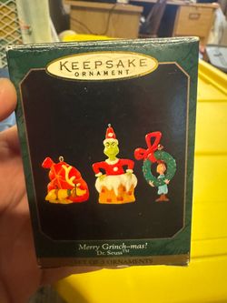 Hallmark Keepsake Merry Grinch-mas Ornament Set