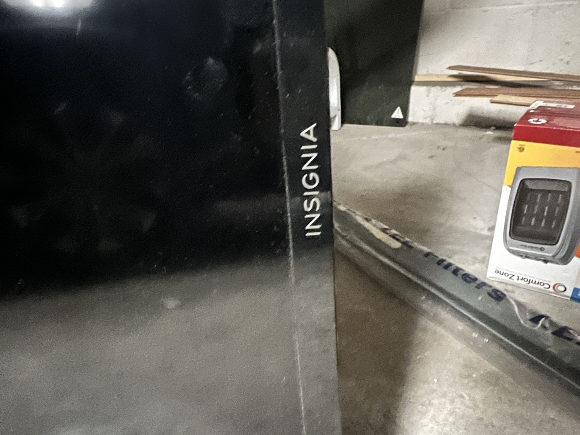 Insignia 32”