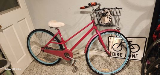 Huffy Premier Women s Cruiser Bike 700c Pink FREE BASKET for Sale in Santee CA OfferUp