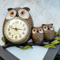 Vintage 1970's Owl Wall Clock 