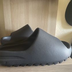 yeezy slides
