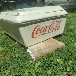 Collectable Coca Cola RV Bagger Camper Box Trike Motorcycle Pull behind Bagger Etc. For Trade 