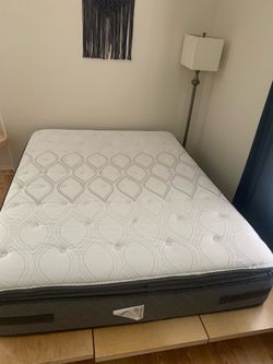 Sealy Queen Firm Mattress + Platform Bed Frame – Clean, Made in USA