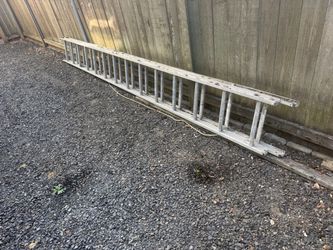 Extension ladder - 25 feet