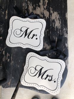 Mr & mrs signs