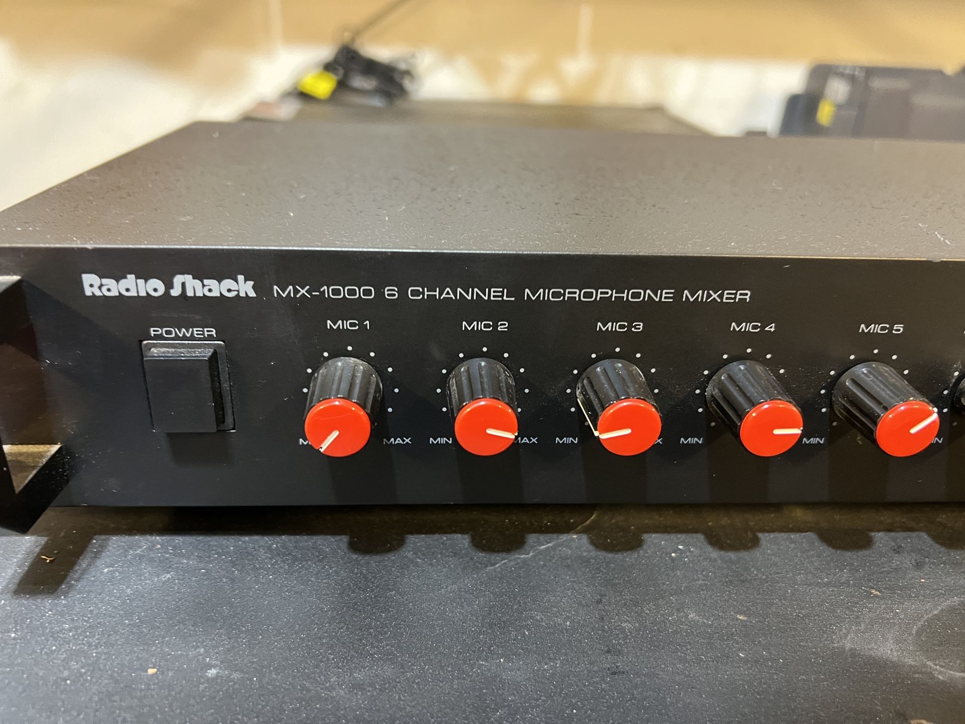 Radio Shack MX-1000 6-Channel Rack Mount Microphone Mixer