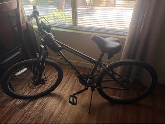 Mongoose Excursion Mountain Bike, 24”, Black Neon green