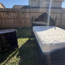 Bedroom Furniture Set