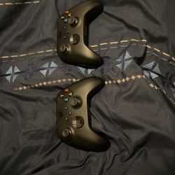 Xbox One And Xbox X Series Controllers