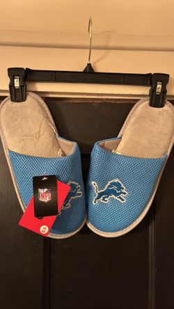 Detroit Lions heel out house shoes in men’s size 7-8
