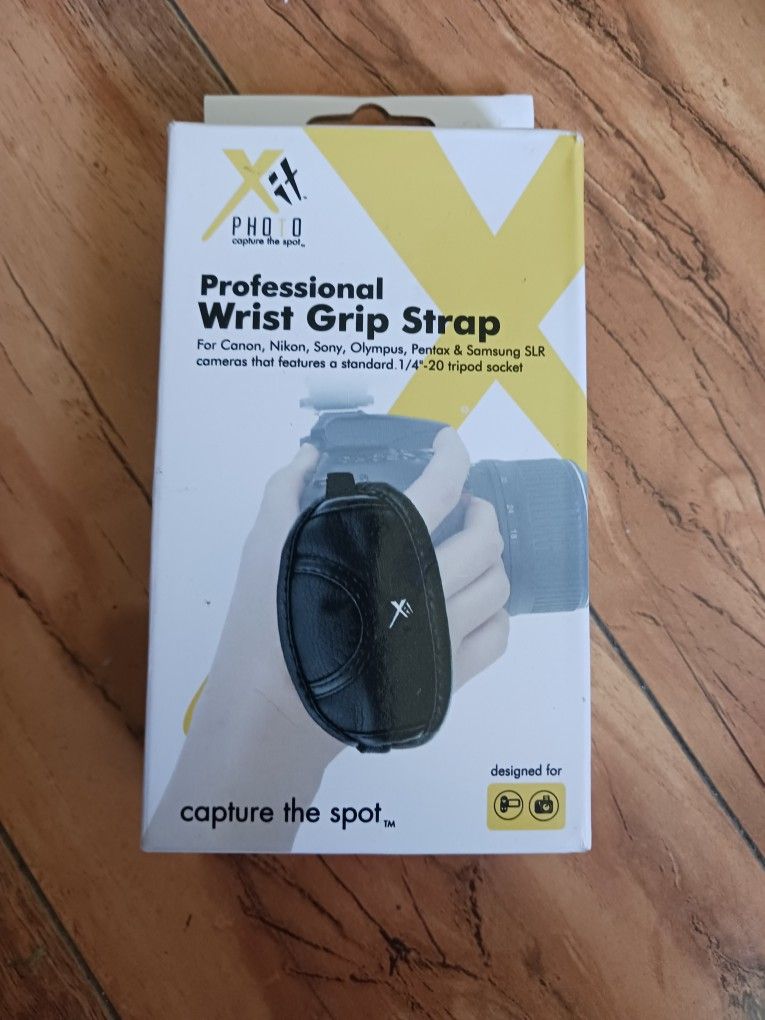 Capture The Spot 
Professional Wrist Grip Strap 