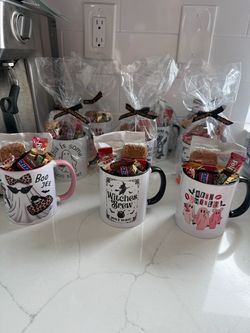 Halloween gift mugs