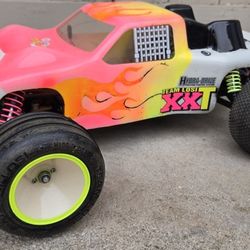Team Losi XXT Stadium Truck