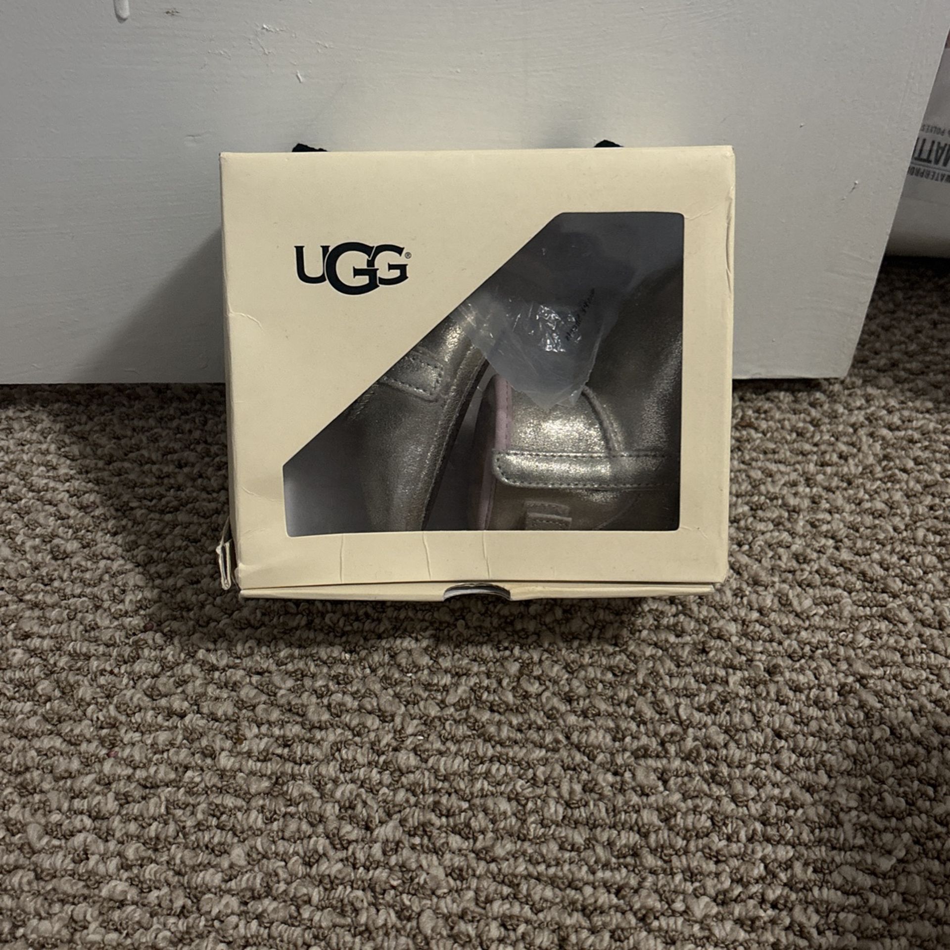 Ugg Jessie Bow II Metallic Size 0/1 (0-6 Months)