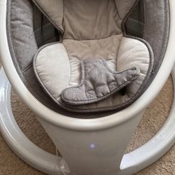 Munchkin Bluetooth Enabled Infant Baby Swing 