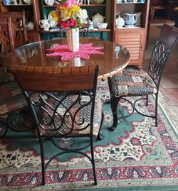 Beautiful all the solid oak with glass top brouHill 8 899 like knew well sell for 350