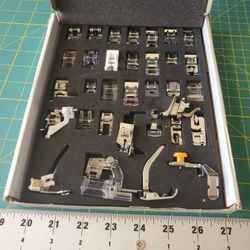 Sewing Machine Feet. 