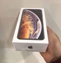 Brandnew iPhone XS Max 256GB Factory Unlocked-Gold