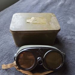 A-BOMB FLIGHT CREW GOGGLES - Very Very Rare!