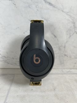 Beats Studio 3 Headphones (A1G008308)