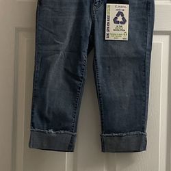 Brand New High Waist Capris Size 6