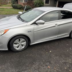2013 Hyundai Sonata Hybrid