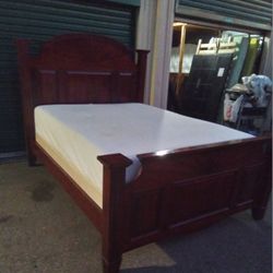 QUEEN BED FRAME WITH BOX SPRING AND MATTRESS 