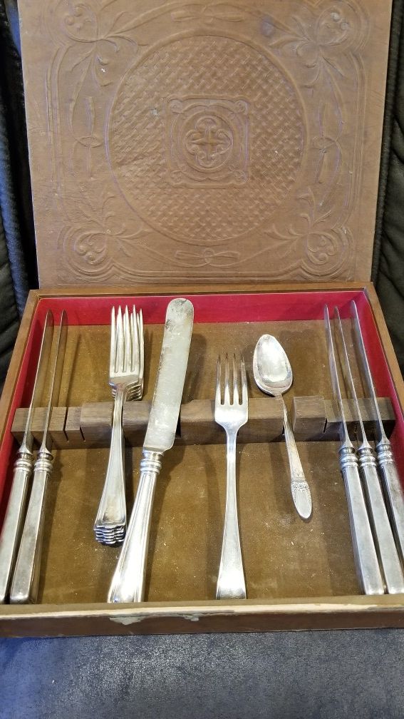 Silverware (silver plated)