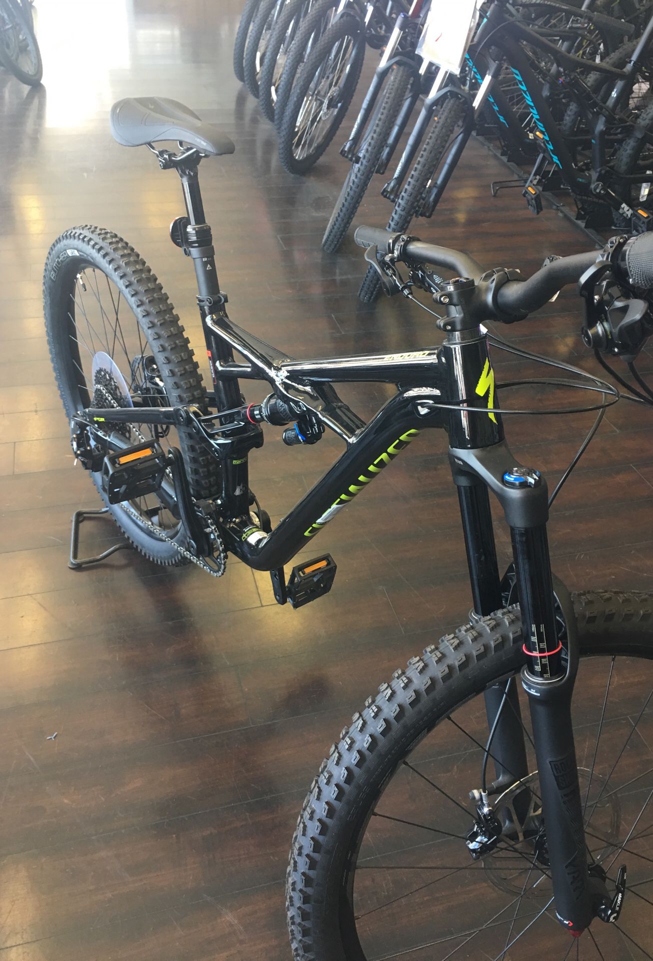 Specialized Enduro Mountain Bike Reg. $3200