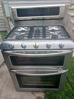 KitchenAid gas stove