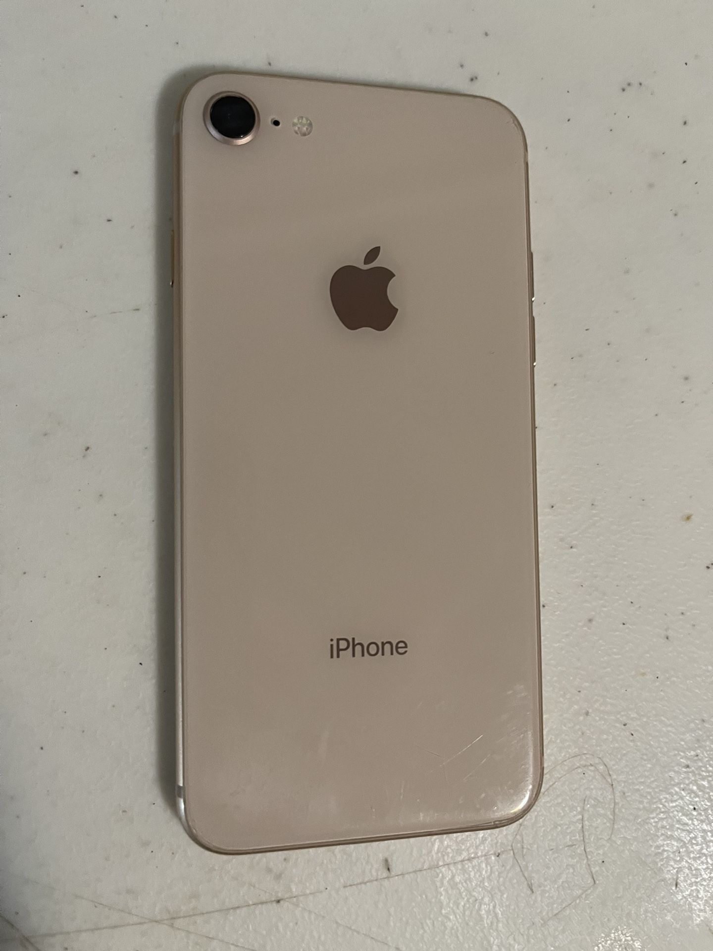 Apple iPhone 8 64 GB UNLOCKED. Color gold. Work very well. Perfect condition