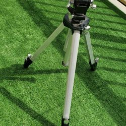 FOCAL TRIPOD 