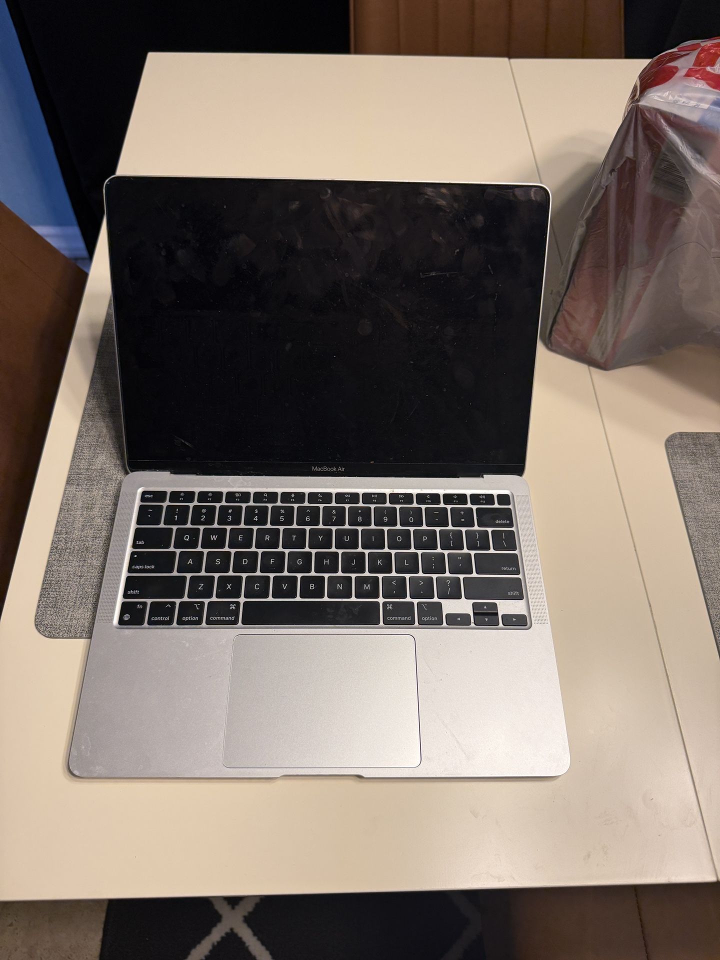 13 In 2022 MacBook Air