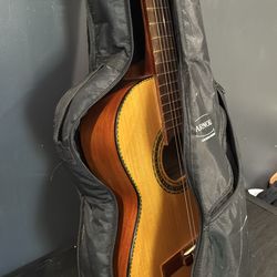Acoustic guitar (Accept Offers)