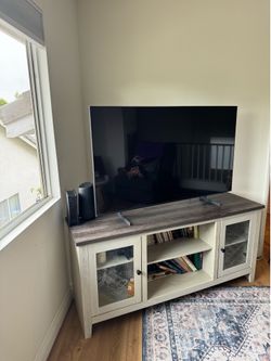 Tv stand
