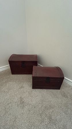 Set of 2 Faux Crocodile Decorative Trunks