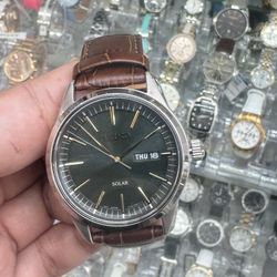 Seiko Solar Wrist Watch . Stainless Steel , Brand New Arrived Item   No Battery Needed Its Automatic  Fits 8 iches Long  40mm Diameter  Brand New  Reg