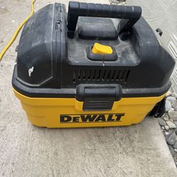 Dewalt Mini Wet/Dry Vacuum 