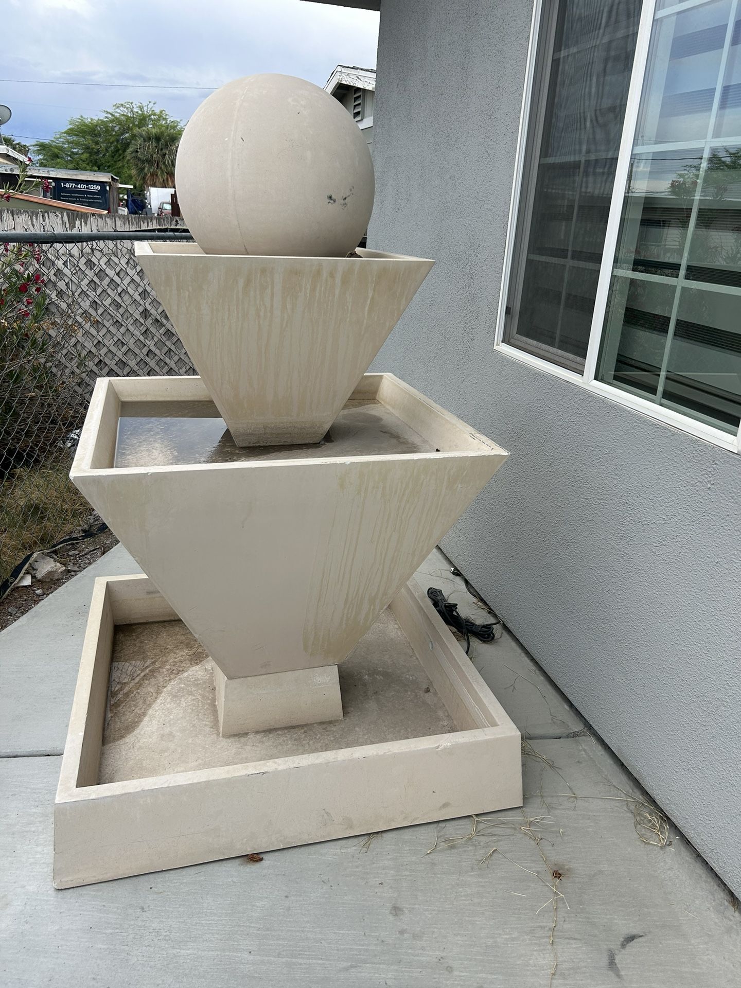 outdoor water fountain